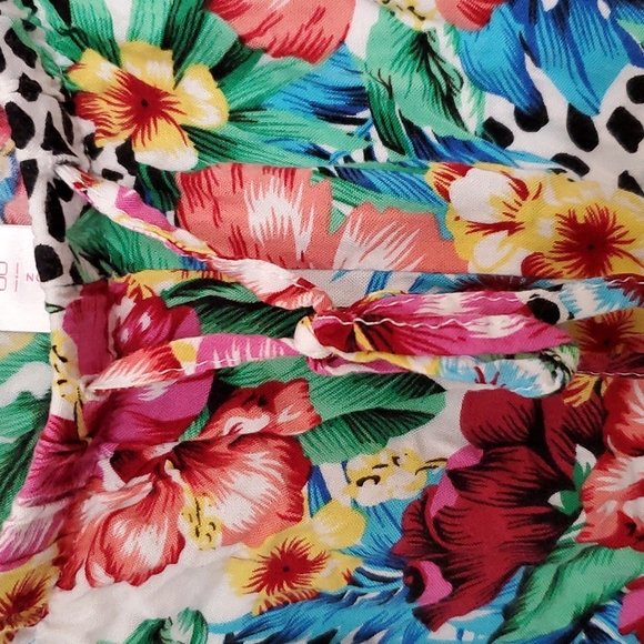 Cute floral shorts - Picture 5 of 5